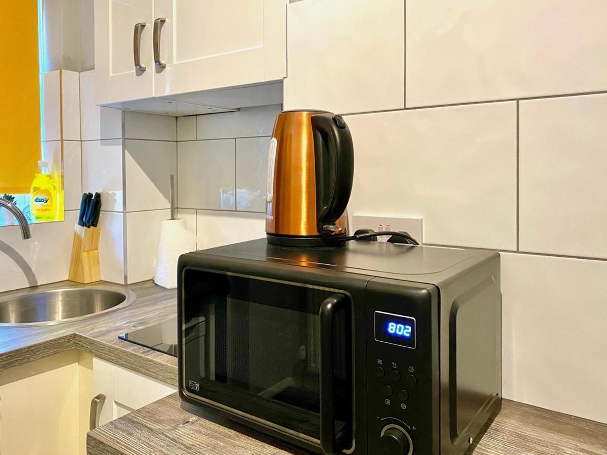 نوتينغهام Limpenny Studio Apartment - Work Friendly And Outstanding Garden Studio Close To City Centre المظهر الخارجي الصورة