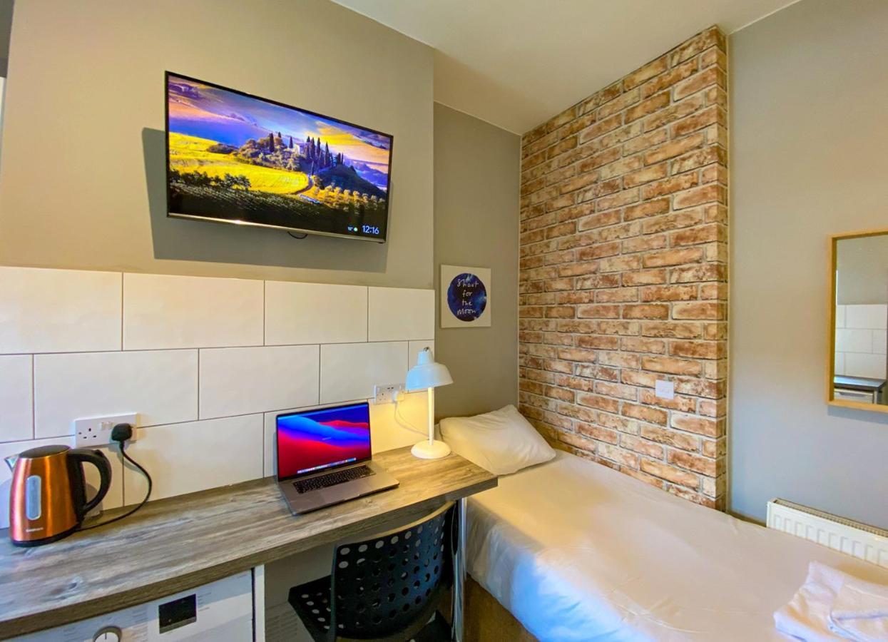 نوتينغهام Limpenny Studio Apartment - Work Friendly And Outstanding Garden Studio Close To City Centre المظهر الخارجي الصورة